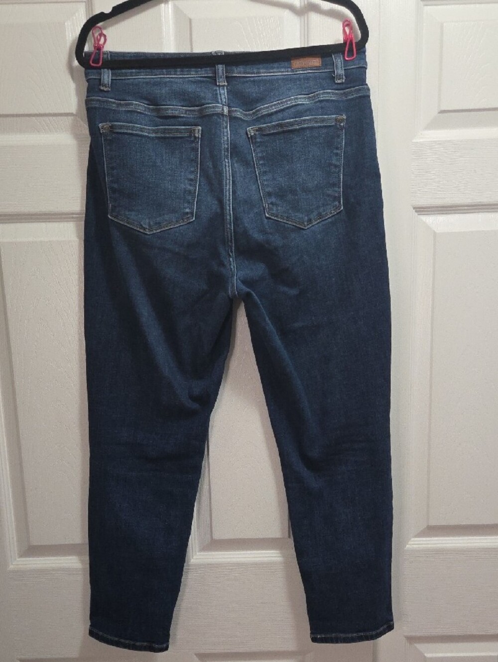 Judy Blue Crop Slim Leg Jeans - Picture 4 of 5